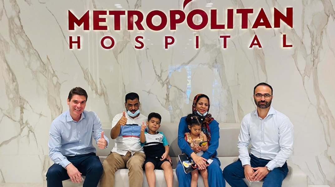 Διπλή επέμβαση σπονδυλικής στήλης σε 6χρονο στο Metropolitan Hospital.