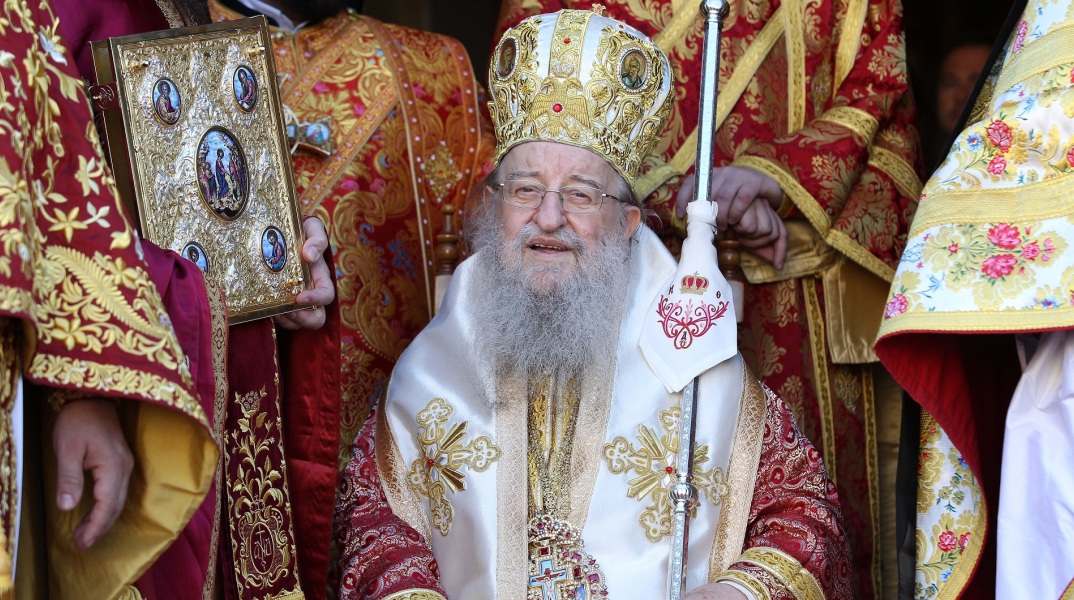 Την παραίτησή του υπέβαλε ο Μητροπολίτης Θεσσαλονίκης Άνθιμος, σύμφωνα με ανακοίνωση που εκδόθηκε από τη Μητρόπολη Θεσσαλονίκης.