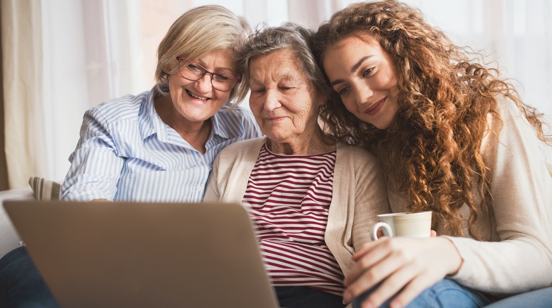 Τι είναι η ξηροφθαλμία: Σε τι οφείλεται και τι συνιστούν οι ειδικοί