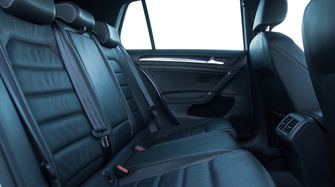 Πίσω θέσεις αυτοκινήτου