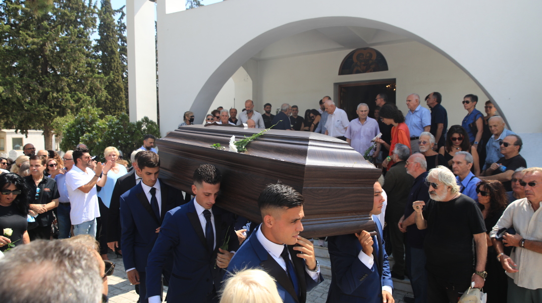 Κηδεία της Λιζέτας Νικολάου