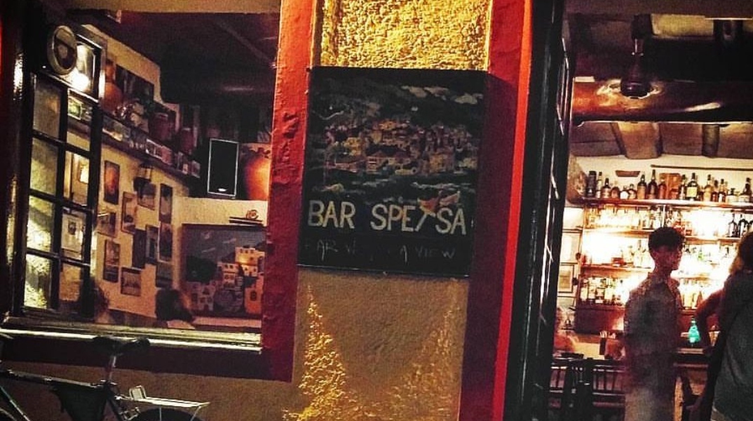 Spetsa bar: Το πιο λοκάλικο μπαράκι του Αργοσαρωνικού.