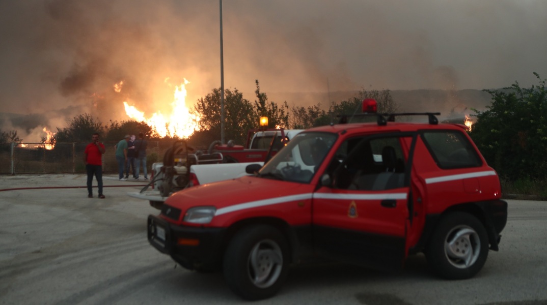 Φωτιά στην Αλεξανδρούπολη: Ειδοποιήθηκαν μέσω του 112 ώστε να εκκενώσουν την περιοχή τους οι κάτοικοι εννέα οικισμών - Ποιες περιοχές απειλούνται.