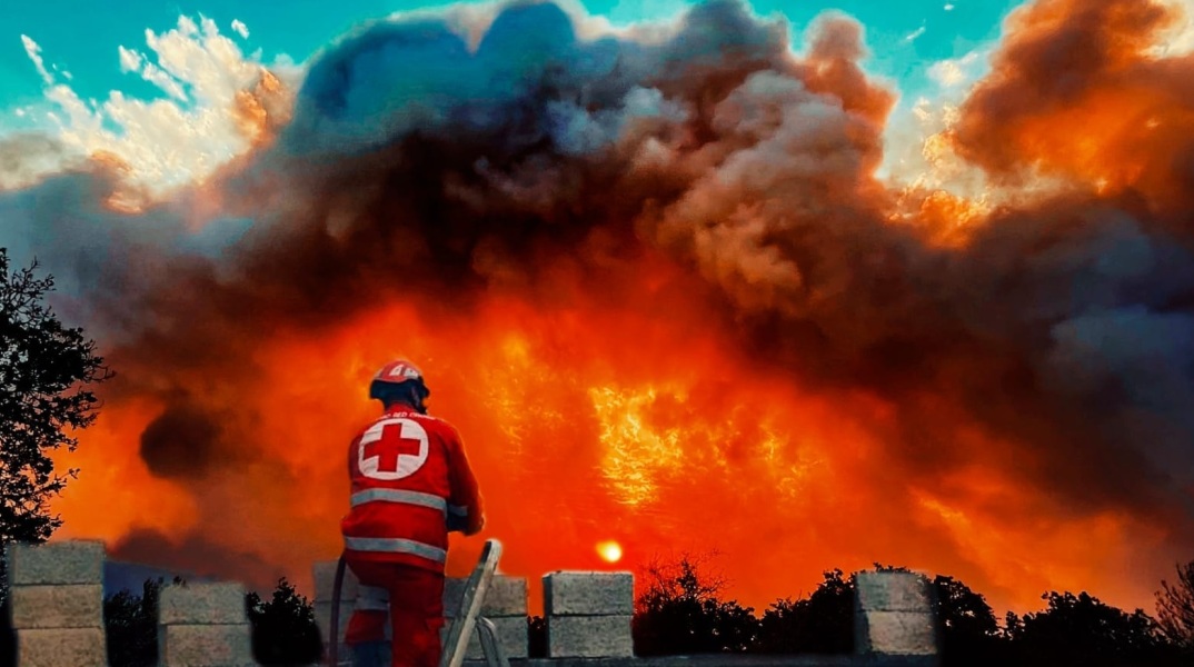 Ελληνικός Ερυθρός Σταυρός: Συγκέντρωση χρημάτων και τροφίμων για τους πυρόπληκτους - Λογαριασμοί εξυπηρέτησης, τηλέφωνα και απαραίτητες διευθύνσεις.