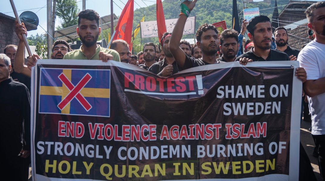 Σουηδία: το καλοκαίρι με τα καμένα Κοράνια