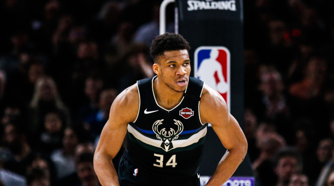 Αντετοκούνμπο: «Κανείς δεν περίμενε ότι το αδύνατο παιδί από την Ελλάδα θα έσπαγε το ρεκόρ του Τζαμπάρ»