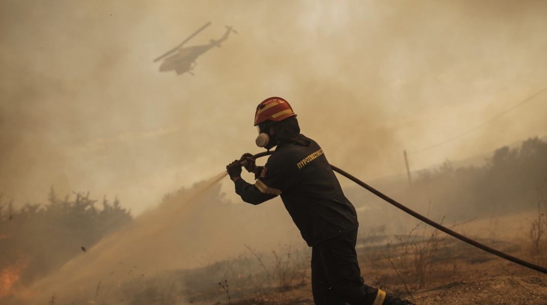 Πυρκαγιές: Αναζωπυρώσεις σε Πάρνηθα και Έβρο - 47 νέες δασικές πυρκαγιές, 81 σε όλη την επικράτεια - Υψηλός ο κίνδυνος και αύριο Πέμπτη.