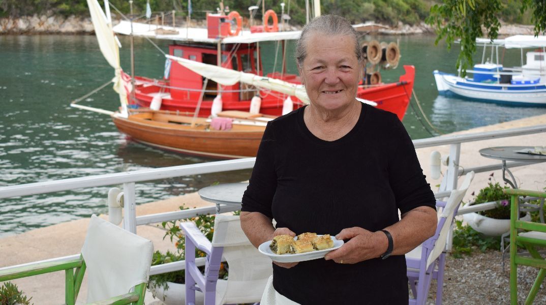 Τα μυστικά της σκοπελίτικης τυρόπιτας από την κυρά Κατίνα