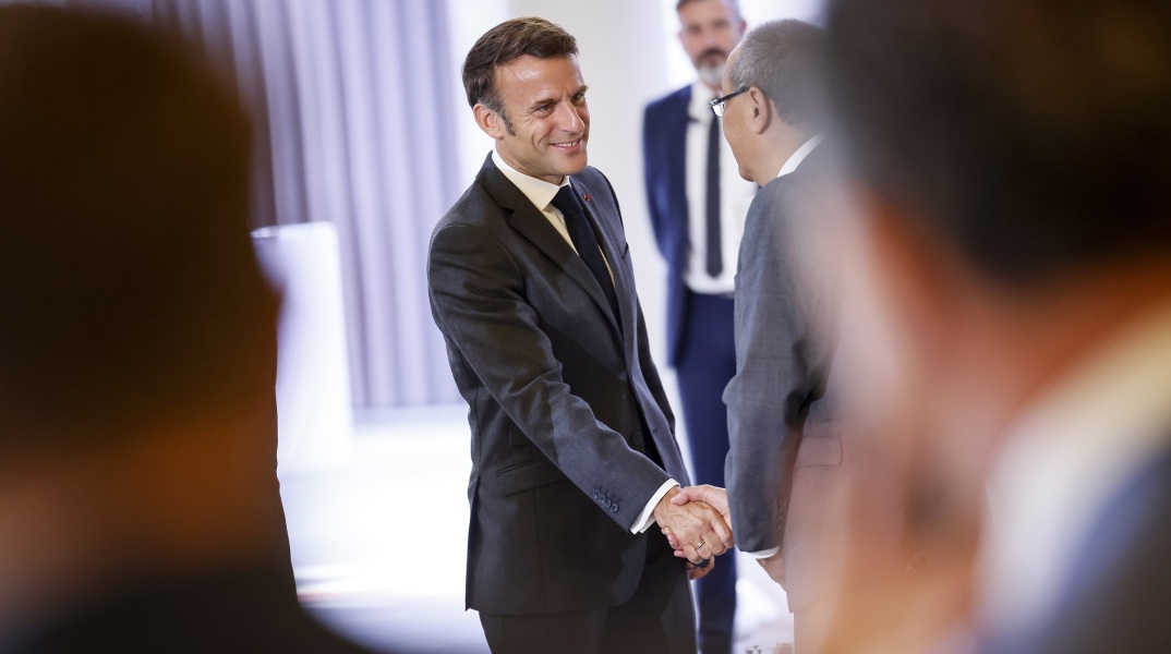 Γαλλία: Ο Εμανουέλ Μακρόν ανοίγει τον δρόμο για την διεξαγωγή δημοψηφίσματος για την μετανάστευση - Προαναγγέλλει κατάθεση πρότασης «τις ερχόμενες εβδομάδες».