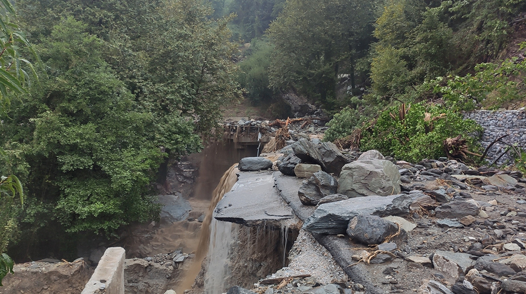 Κακοκαιρία Daniel: Η Μαρία Μαυρικάκη γράφει για τη Ζαγορά