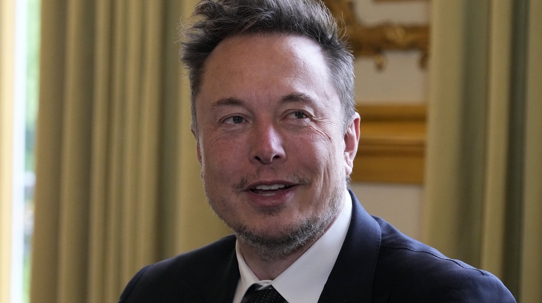 Έλον Μασκ: Δηλώνει ότι εμπόδισε ουκρανική επίθεση κατά ρωσικής ναυτικής βάσης στην Σεβαστούπολη - Πώς επηρεάζει τον πόλεμο το Starlink του δισεκατομμυριούχου.