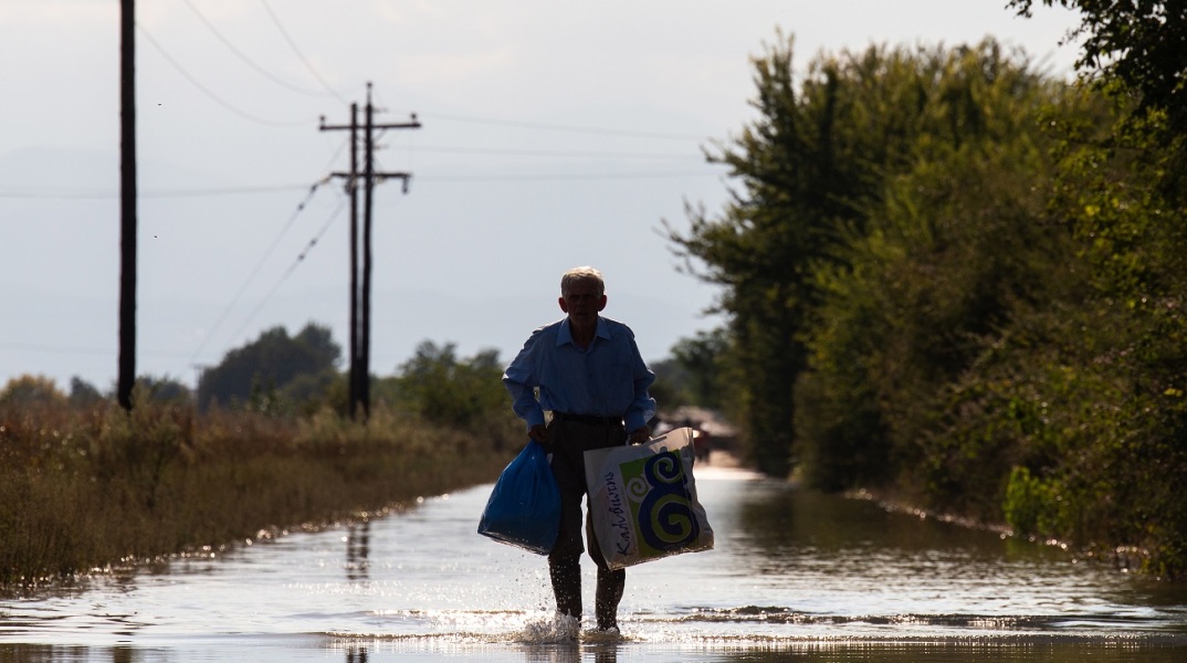 Κακοκαιρία Daniel - Υπουργείο Υγείας: Τα νοσήματα που απειλούν τους πλημμυροπαθείς - Οι πιθανότεροι κίνδυνοι για την υγεία του πληθυσμού.