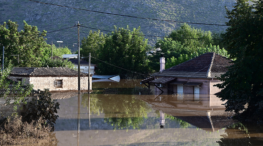 «Τρύπια» σωσίβια, «αδιάβροχες» ψήφοι