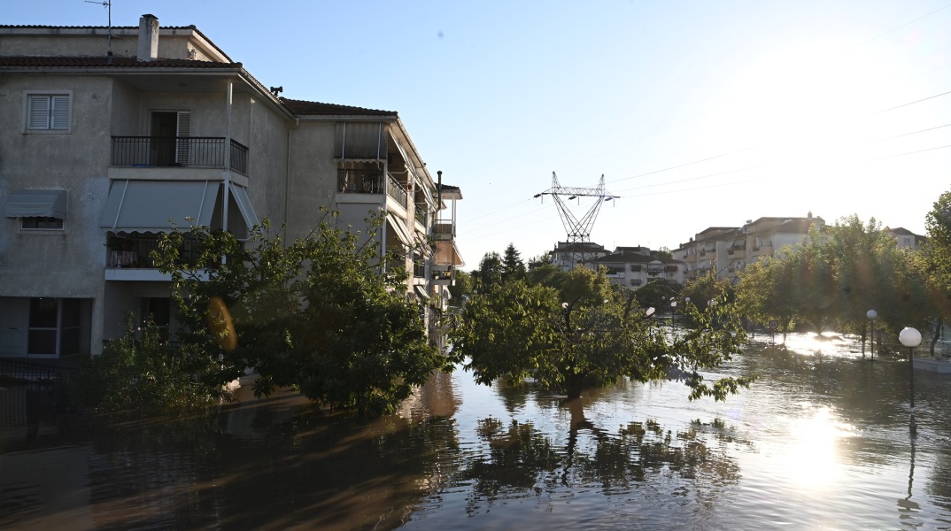 Κακοκαιρία Daniel: Ο δήμος Αθηναίων στο πλευρό των πλημμυροπαθών - Διαθέτει όλα τα έσοδα από τη συναυλία του Σταύρου Ξαρχάκου στο Δημοτικό Θέατρο Λυκαβηττού.