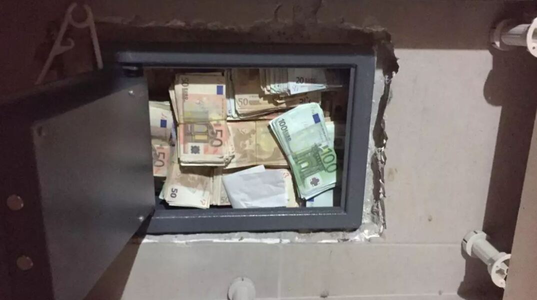 Οικιακή βοηθός πίσω από κλοπή 500.000 ευρώ από χρηματοκιβώτιο σπιτιού