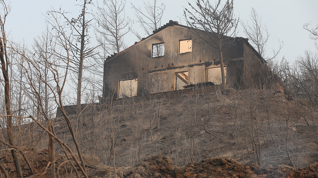 Καταστροφές απο την πυρκαγιά στην Αλεξανδρούπολη