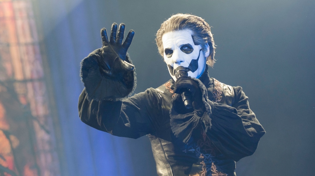 Ghost: Γιατί απαγόρεψαν κινητά και smart watch στις συναυλίες τους στο Λος Άντζελες