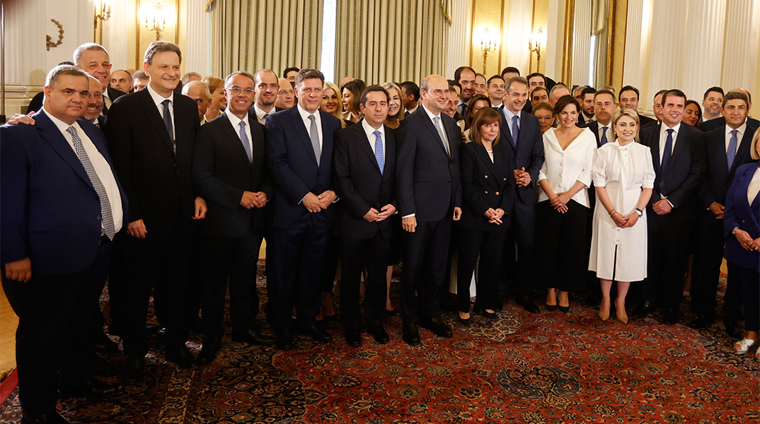 Δημοσκόπηση Alco: Ποιοι είναι οι πιο επιτυχημένοι υπουργοί της κυβέρνησης (Δείτε πίνακες)