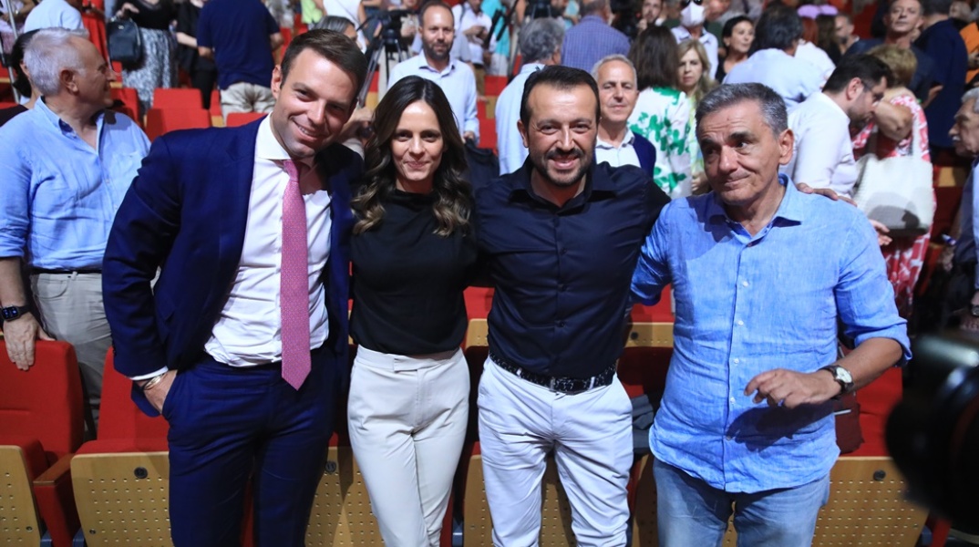 Οι τέσσερις από τους πέντε υποψηφίους προέδρους του ΣΥΡΙΖΑ Από αριστερά: Στέφανος Κασσελάκης, Έφη Αχτσιόγλου, Νίκος Παππάς, Ευκλείδης Τσακαλώτος