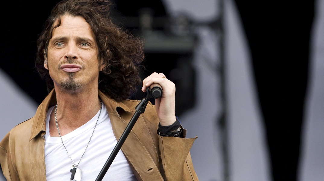 Ο Μάικ ΜακΚρίντι των Pearl Jam ετοιμάζει ροκ όπερα για τον Κρις Κορνέλ - Οι πρώτες πληροφορίες στο Instagram για το «Crying Moon».