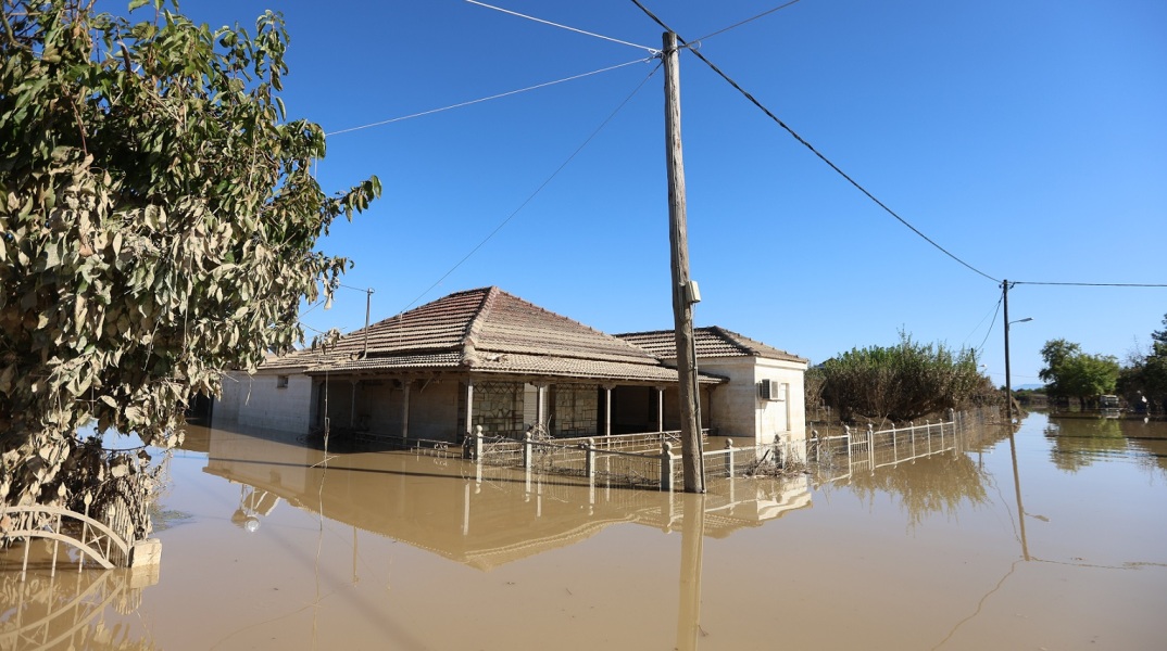 Ελληνική Ένωση Τραπεζών προς το συναλλακτικό κοινό: Προσοχή σε κακόβουλες επικοινωνίες με πρόφαση την παροχή αποζημίωσης από τα καταστροφικά φυσικά φαινόμενα.