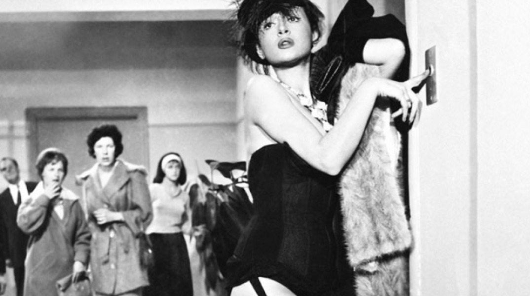 Η Μάρθα Καραγιάννη σε στιγμιότυπο από ταινία