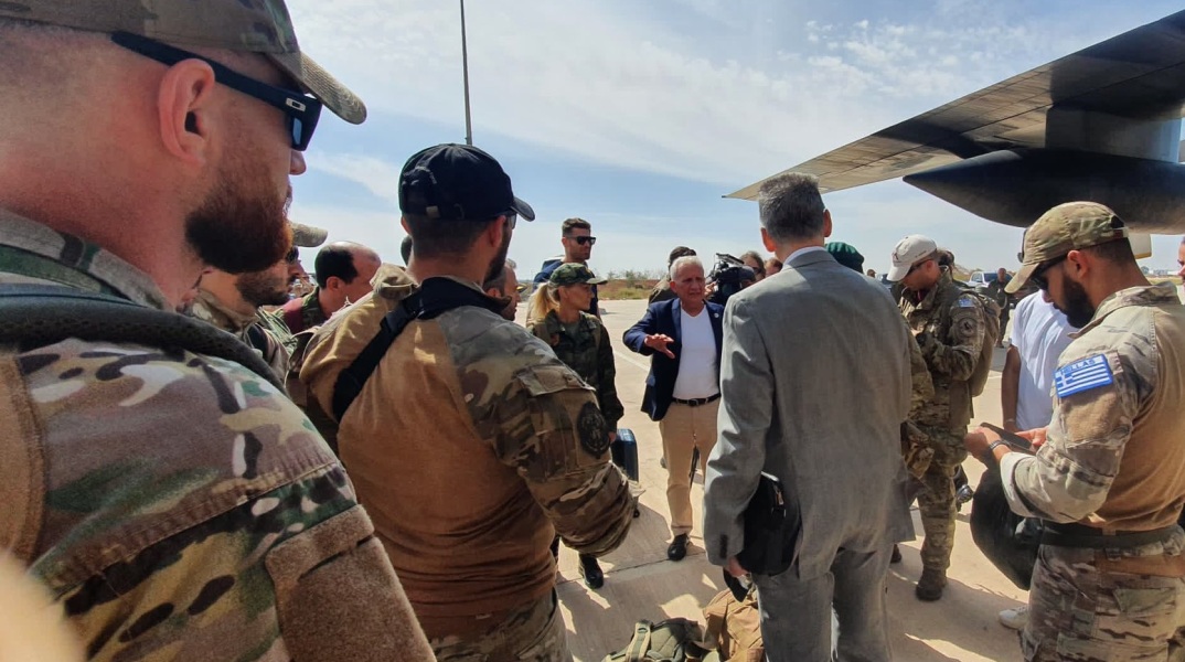 Τραγωδία στη Λιβύη: Η στιγμή της άφιξης της ελληνικής αποστολής, λίγο πριν το μοιραίο δυστύχημα - Τα ντοκουμέντα που φέρνει στο φως το The Libya Update.