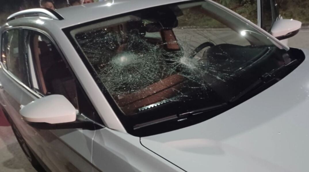 Άγνωστοι έσπασαν τα τζάμια στο αυτοκίνητο του Δημάρχου Λαμίας