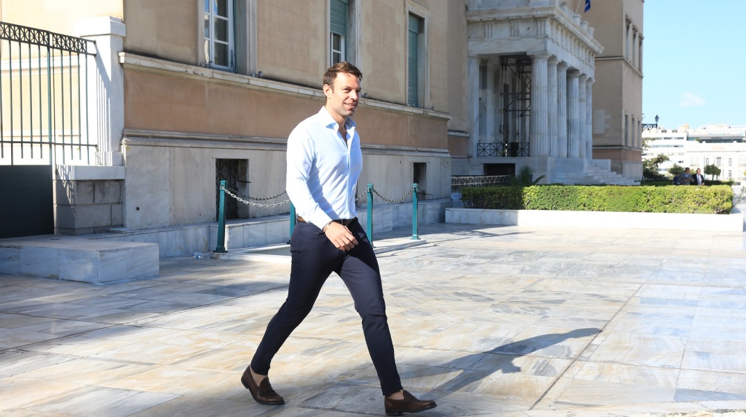 Η νίκη του Στέφανου Κασσελάκη στις εσωκομματικές εκλογές του ΣΥΡΙΖΑ και η ταυτότητα του κόμματος