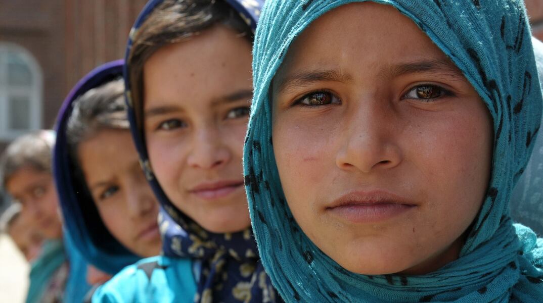 Πώς κυκλοφόρησε η εφημερίδα για τους πρόσφυγες 