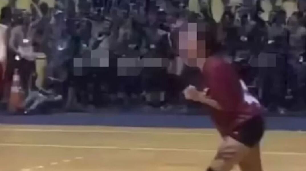 Βραζιλιάνοι φοιτητές αυνανίστηκαν για να πανηγυρίσουν νίκη της ομάδας τους