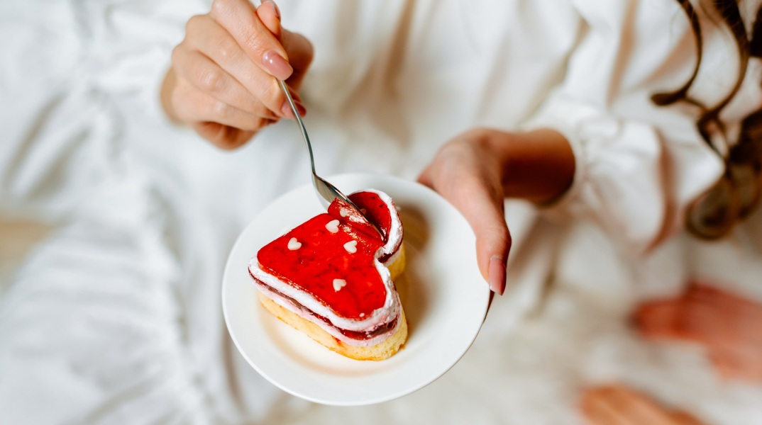 Ποιοι γιορτάζουν σήμερα 24 Σεπτεμβρίου; Το εορτολόγιο της Athens Voice σου τους θυμίζει. Μην ξεχάσεις να τους δώσεις τις καλύτερες ευχές σου!