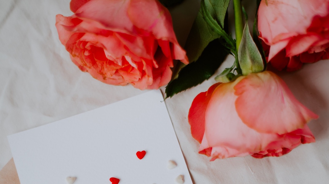 Ποιοι γιορτάζουν σήμερα 25 Σεπτεμβρίου; Το εορτολόγιο της Athens Voice σου τους θυμίζει. Μην ξεχάσεις να τους δώσεις τις καλύτερες ευχές σου!