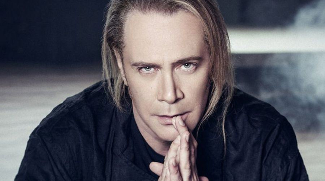 Ο Στέφανος Κορκολής στο Θέατρο Άλσος