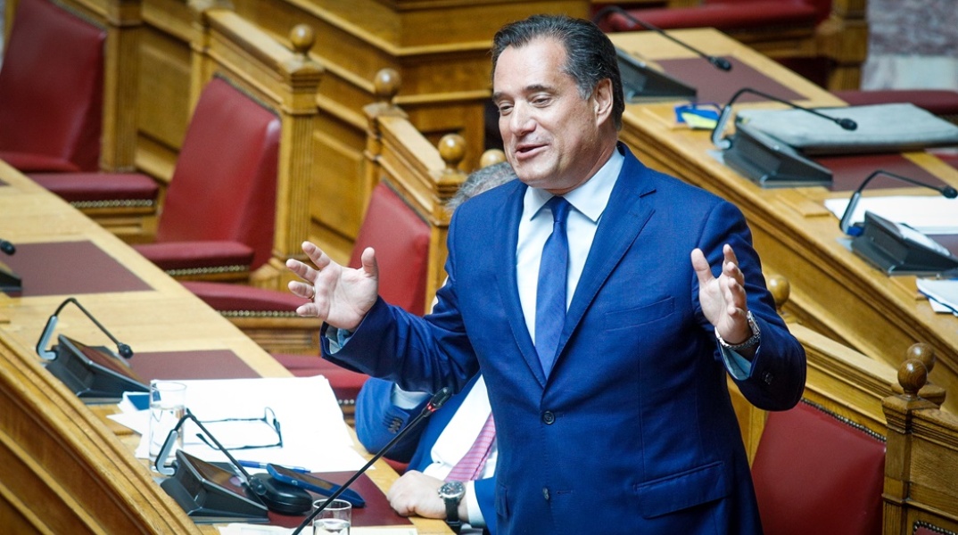 Ο υπουργός Ανάπτυξης, Άδωνις Γεωργιάδης στο βήμα της Βουλής