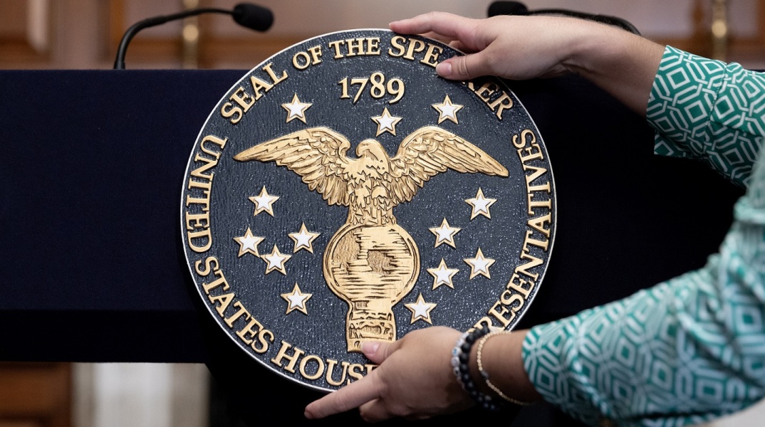 ΗΠΑ: Η Γερουσία αποτρέπει in extremis την παράλυση του ομοσπονδιακού κράτους για 45 ημέρες - Ο Τζο Μπάιντεν αξιώνει ψηφοφορία για τη βοήθεια στην Ουκρανία.