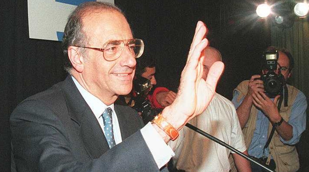 Ο Ζαν-Πιέρ Ελκαμπάς, σπουδαία φυσιογνωμία της γαλλικής δημοσιογραφίας