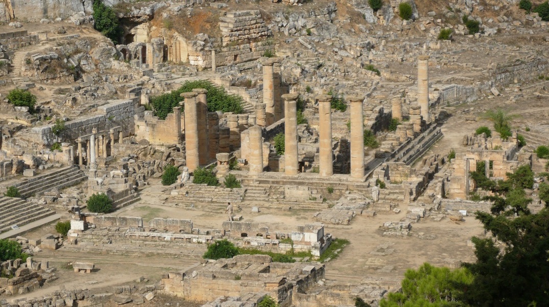 Λιβύη: Οι καταστροφικές πλημμύρες προκάλεσαν ζημιές στον αρχαιολογικό χώρο της Κυρήνης, αλλά έφεραν επίσης στο φως νέα αρχαιολογικά ευρήματα.