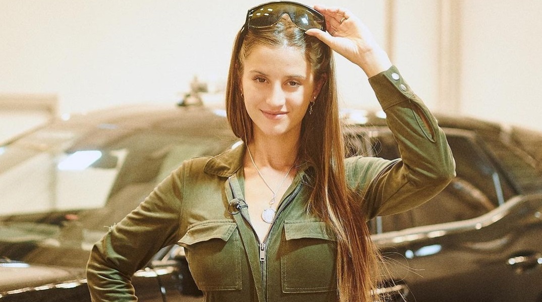 Λέξι Άλφορντ: Στην Ελλάδα η νεότερη οδηγός που θα οδηγήσει 28.000 χιλιόμετρα σε λιγότερες από 100 ημέρες με ένα ηλεκτρικό αυτοκίνητο.