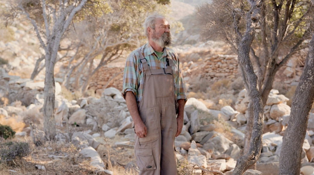 Οι καστανοκόκκινοι βράχοι: Έκθεση φωτογραφίας του Clement Chapillon