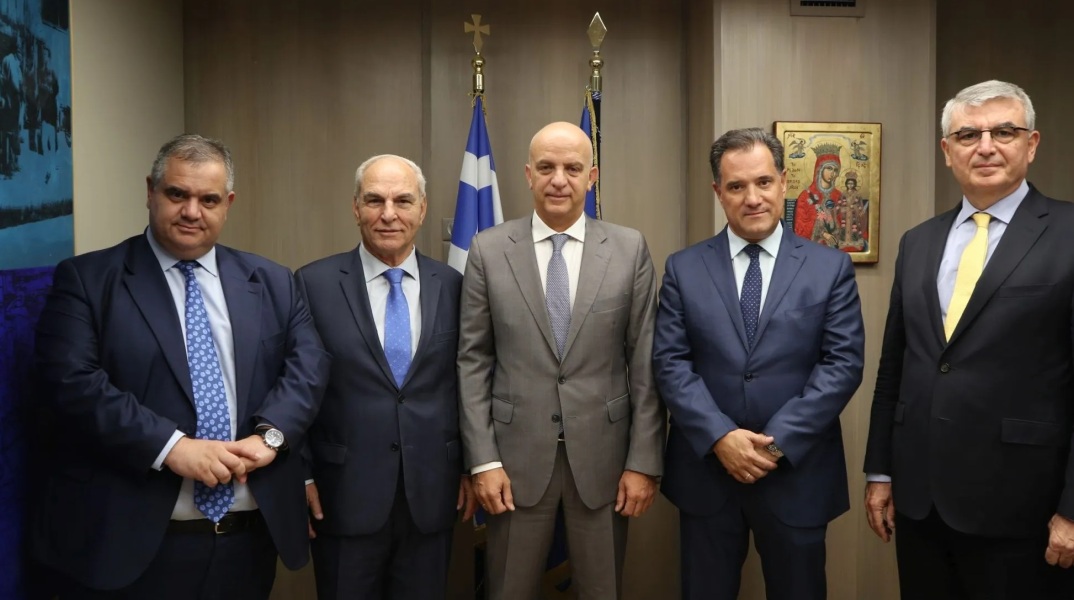 ΕΦΚΑ: Νέα διοίκηση - Επικεφαλής ο Αλέξανδρος Βαρβέρης - Το βιογραφικό του - Τη θέση του α΄ υποδιοικητή αναλαμβάνει ο Παναγιώτης Κοκκόρης.