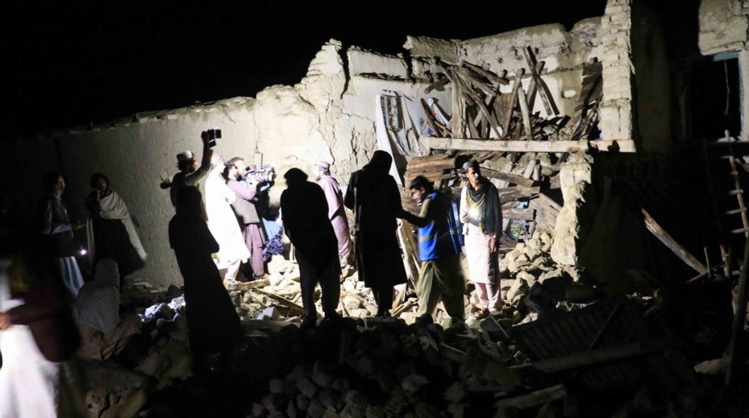 Σεισμός στο Αφγανιστάν: Στους οι 120 νεκροί σε νεότερο απολογισμό -  Ξεπερνούν τους 1000 οι τραυματίες - Γυναίκες, παιδιά και ηλικιωμένοι.
