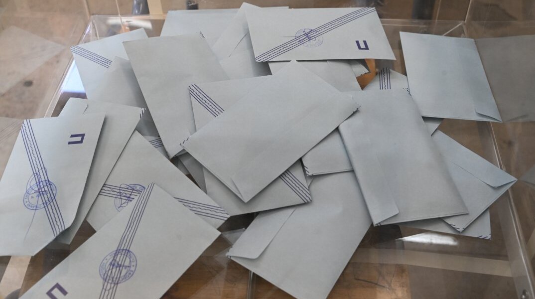 Έως τις 14:30 ψήφισε το 32,1%,  λέει ο Θοδωρής Λιβάνιος 