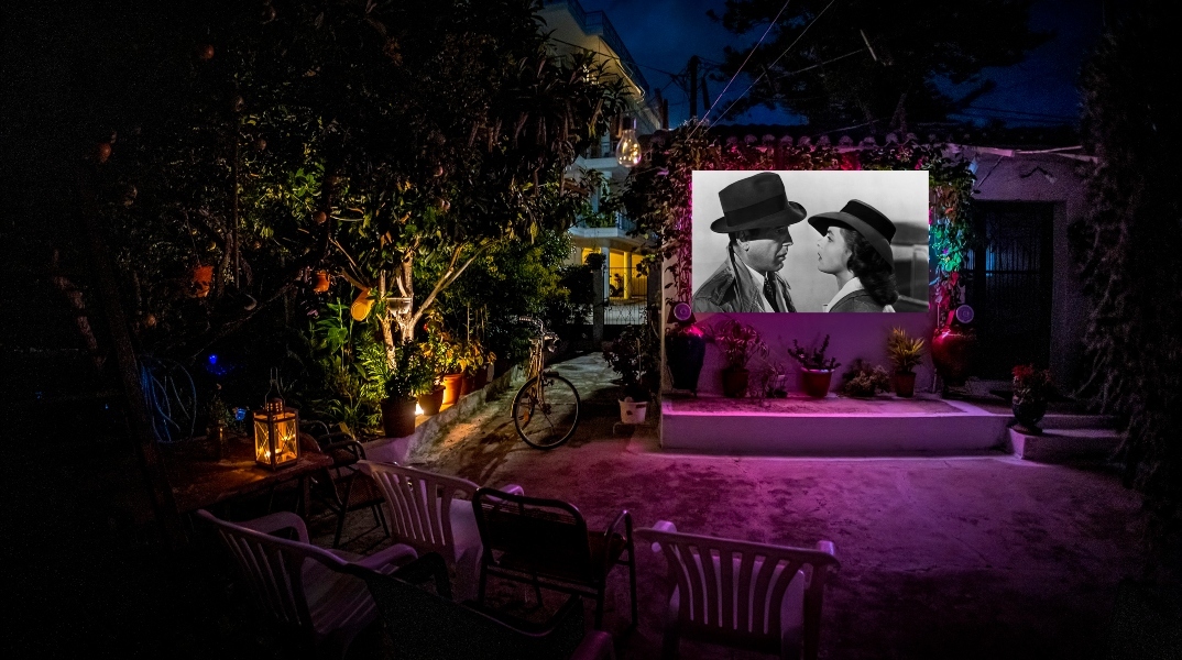 Cine Κοκκινιά: Ένας αυτοσχέδιος κινηματογράφος σε μια αυλή στην Πρέβεζα