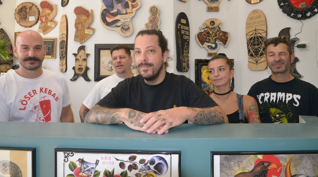 Dark Days Tattoo: Ο νέος χώρος για τατουάζ και piercing στην Αθήνα, στη Λεωφόρο Βασιλίσσης Αμαλίας 32.