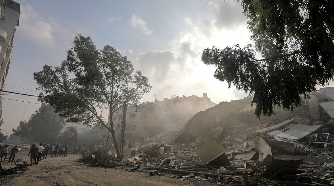 Πάνω από 1.100 νεκροί σε λιγότερες από 48 ώρες στον πόλεμο Ισραήλ-Χαμάς