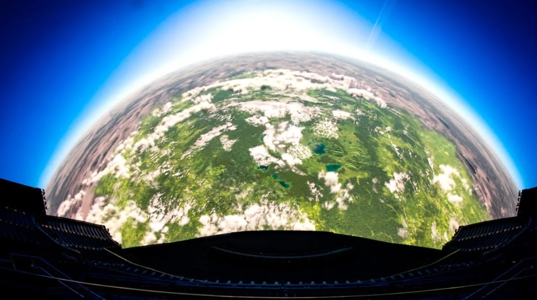 Ντάρεν Αρονόφσκι: Στο κολοσσιαίο The Sphere του Λας Βέγκας η πρεμιέρα της ταινίας του, «Postcard From Earth», με εικόνες σε ανάλυση 18K.
