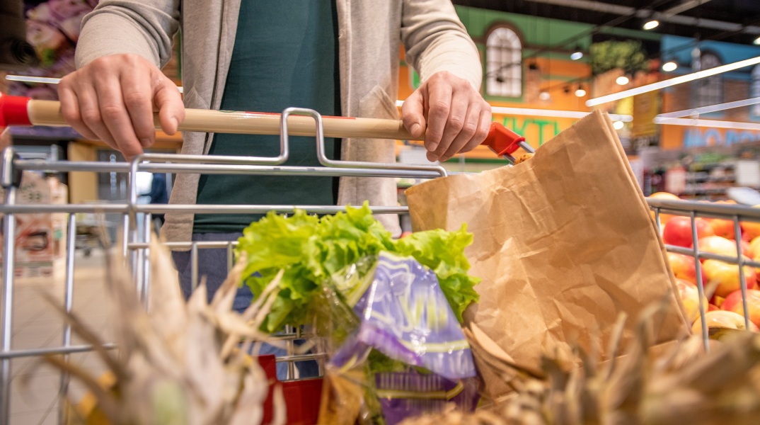 ΕΛΣΤΑΤ: Μείωση του πληθωρισμού - Στο 1,6% τον Σεπτέμβριο - Περαιτέρω ανατιμήσεις της τάξης του 9,4% σε τρόφιμα και είδη διατροφής.