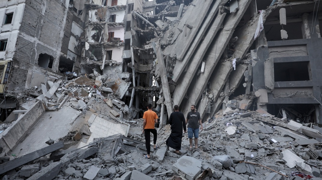 Πόλεμος Ισραήλ - Χαμάς: Ο ισραηλινός στρατός έχει ρίξει περίπου 6.000 βόμβες από το Σάββατο στη Λωρίδα της Γάζας - 4.000 τόνοι εκρηκτικά στην περιοχή. 