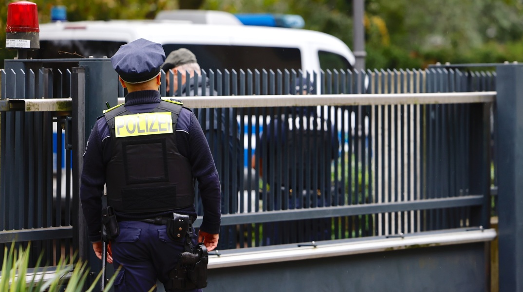 Γερμανία: Οι δυνάμεις ασφαλείας προειδοποιούν για κύμα αντισημιτικών εκδηλώσεων - Εντατικοποιείται η προστασία εβραϊκών σχολείων και συναγωγών. 